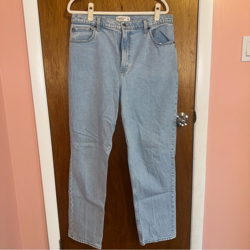 Abercrombie & Fitch Light Blue Women's Straight Leg Jeans
